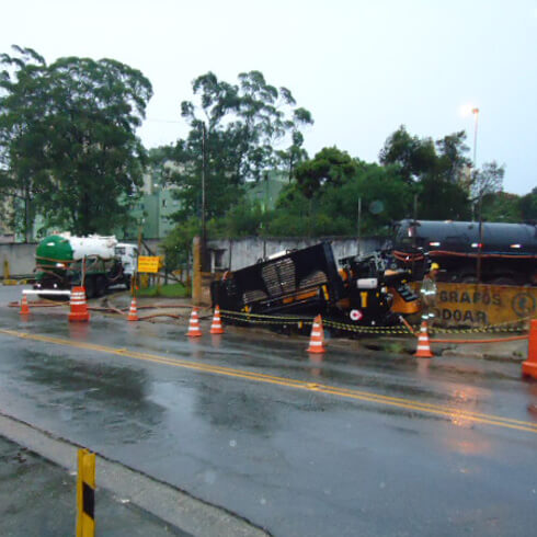 EXECUÇÃO DE ADUTORA DE ÁGUA DE PROCESSO, PARA FORNECIMENTO NA FÁBRICA DA VOLKSWAGEM DO BRASIL - São Bernardo do Campo, SP - 2010